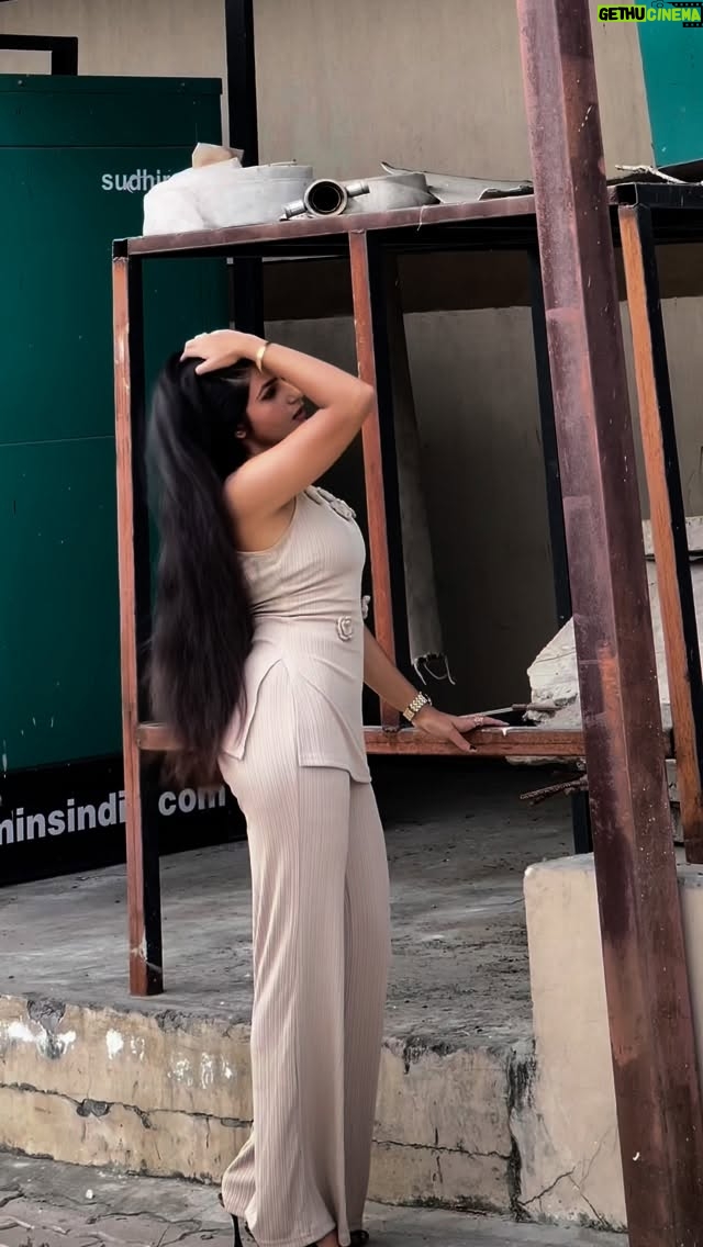 Simran Kaur - 10.2K Likes - 🌬️