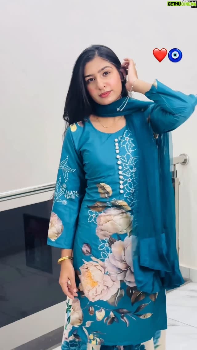Simran Kaur - 5.2K Likes - Jina sohna jatta mnu tu lgda 🙈💕✨