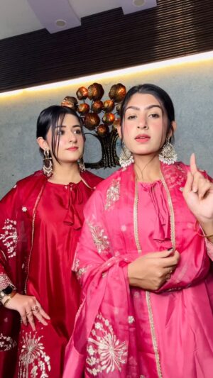 Simran Kaur Instagram - Chlo chotanki @official_simrann_ kaam kro 🤣😂

👻tavleenofficial👻

#trending #likesforlike #foryou #punjabi #modern #broken #punjab #new #post #viral #officialtavleen
