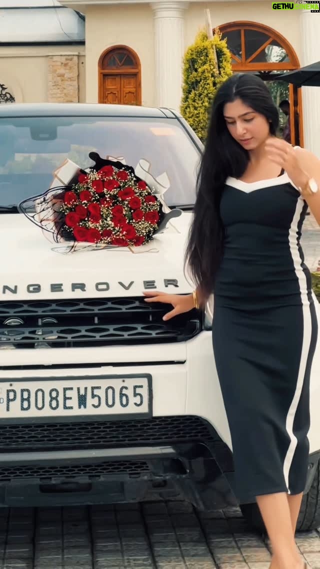 Simran Kaur - 1.7K Likes - 🔥