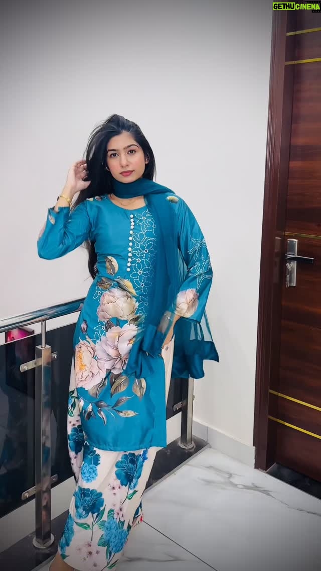 Simran Kaur - 2.3K Likes - Nakhro de agge 🥰