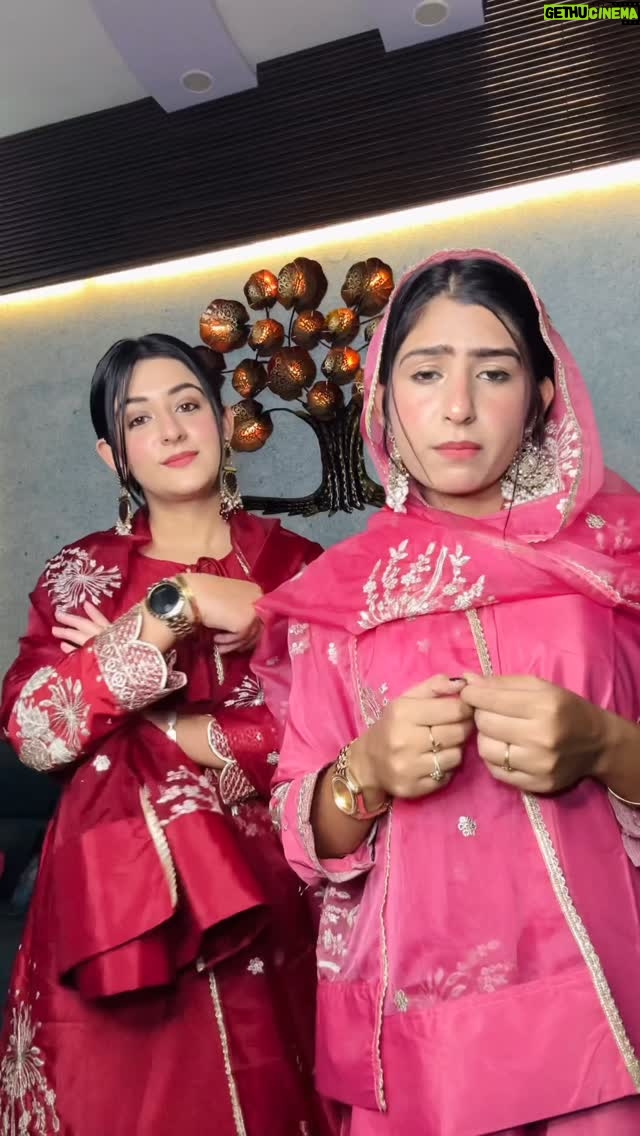 Simran Kaur - 3K Likes - Kithe pr ih jehri juban lgi aa 🙀💀