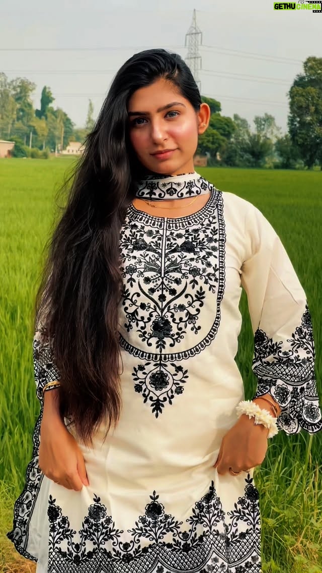 Simran Kaur - 2.1K Likes - 🧿
