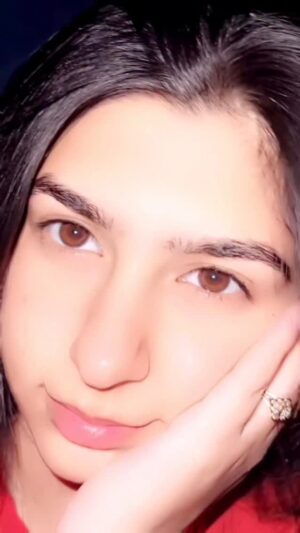 Simran Kaur Instagram - Tere te likhava 🥀✍️ !!