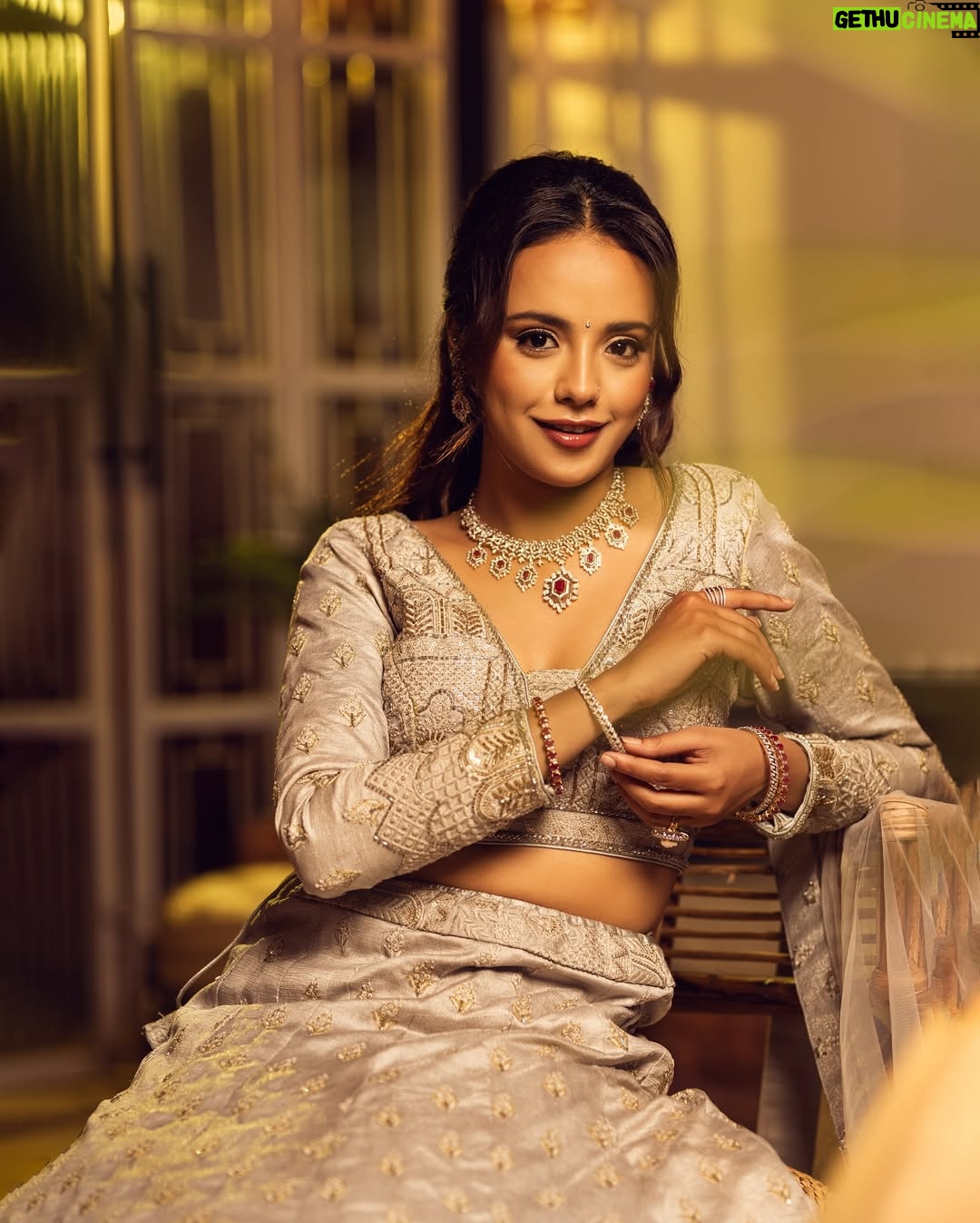 Simran Pant - 73 Likes - “Wrapped in moonlight, stitched with dreams, and shining like a whispered secret.”
#EtherealGlow #ModernMuse #SilkenStories
Muse @_simranpant 
Styled in this regal ensemble by @yasarbytenisha 
Glam on point by @shhwetakju and hair by @hairnmakeupby_pratima 
Jewelry partner @shagoonjewellers 
Visual storytelling by @uddibaba @neesphotography @_skdgin_ @jii_patrick @ronashbajra 
Location partner @damonkeymind