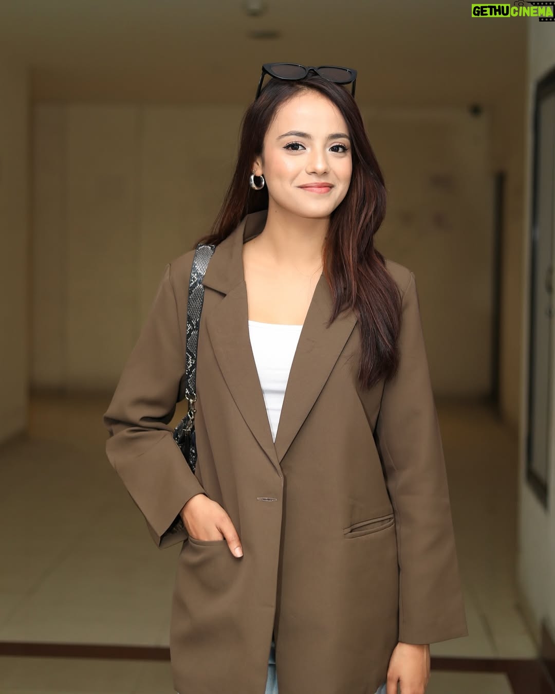 Simran Pant - 3 Likes - 🤎