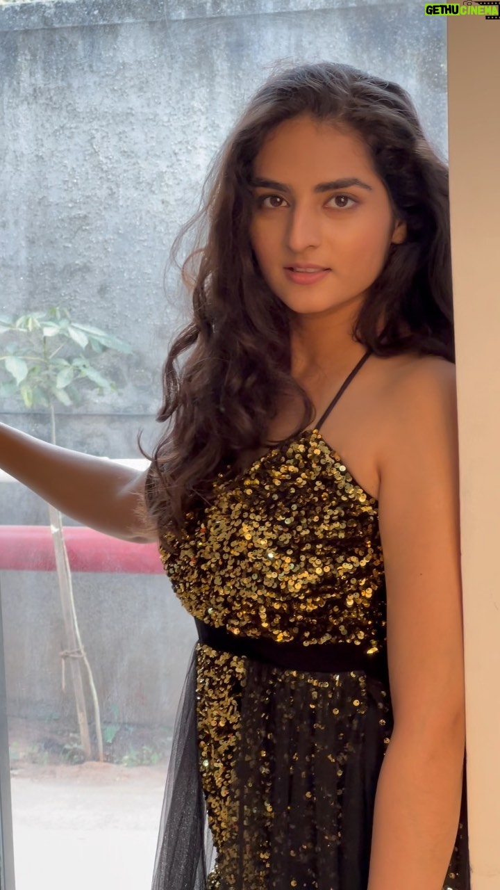 Simran Rawal - 4.5K Likes - Horrrr kidddddaa!!??😛🤭🍕

.

.

 #explore #slowmo #moonrise #trend #viral #trendyoutfits #reels #fyp #foryou #trendingsong #meeshogirl #lovehostel #simranrawal #cuteoutfit #moonrise #style #trending #fashion #punjabisong #slowmo #fashioninspo #garrysandhu #mumbai #actor