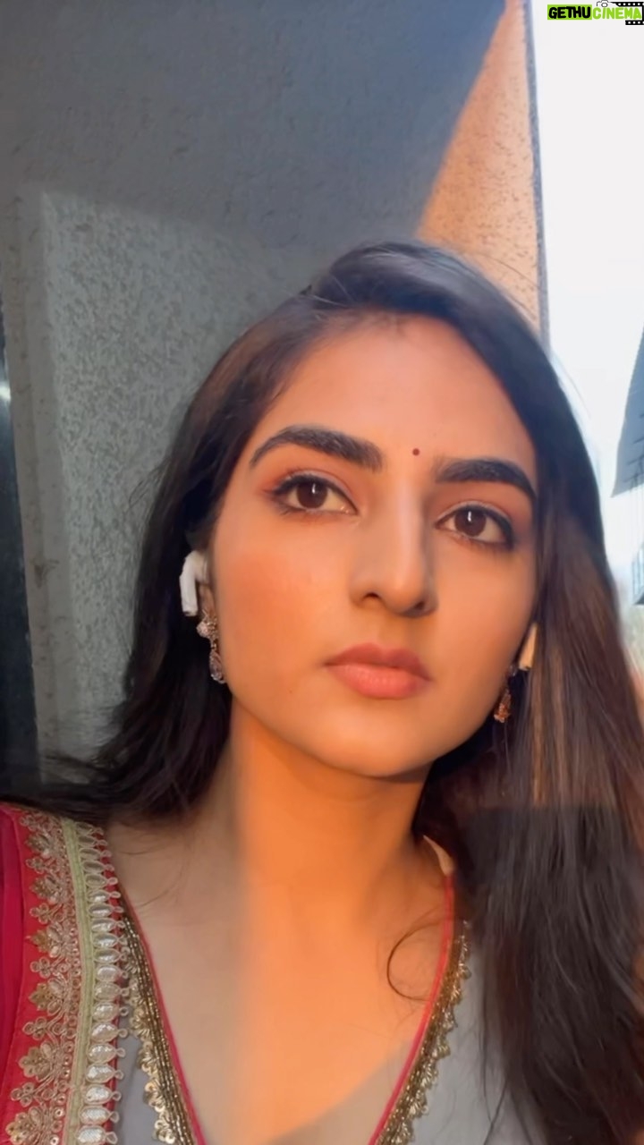 Simran Rawal - 18.6K Likes - kabhi sun toh zara jo mai keh na saka❤️🥀🪷✨

#kahanisuno #kaifikhalil #ethnic #bindi #traditional 
#explore #trend #viral #lovehostel #simranrawal #cuteoutfit #style #trending #fashion #curlyhair #hotstar #zeetv #actor #outfitinspo #trendyhairstyle #fashioninfluencer #mumbai #slowmo #lyrics