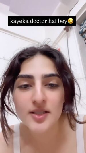 Simran Rawal Instagram - Mere dermat se toh nahi hora🤣😩

.

.

.
#viral #funny #memes #skin #dermat #memesdaily #funnyjokes