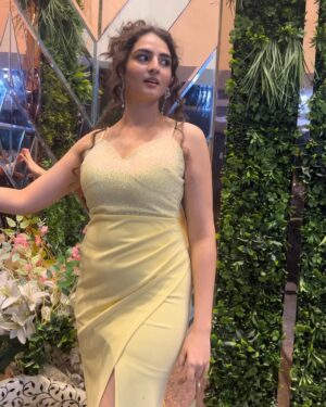 Simran Rawal Instagram - ~Yours truly 💛🤌🏻✨