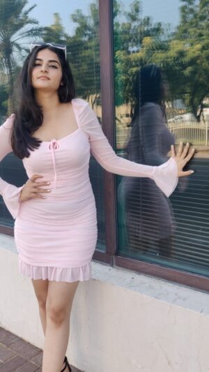 Simran Rawal Instagram - Mentally still in Dubai❤️🥺👀

.

.

#dubai #dubaitrip #dubai🇦🇪 #explore #slowmo #moonrise #trend #viral #fyp #trendyoutfit #downtowndubai #jumeirah #burjkhalifa #cuteoutfit #l #urbanic #reels #jumeriahbeach #delhinfluencer #actor #mumbai #influencer #dubai #marinadubai  #style  #trending #desertsafari #outfit @urbanic_in