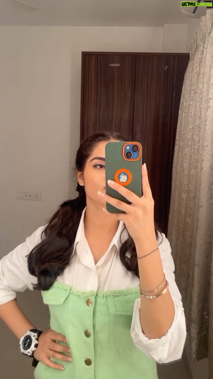 Simran Rawal - 7.1K Likes - Aj kal chalda pyaar naal🙈😬🤭

#dubaiexplore #dubai #dubaitrip #dubai🇦🇪 #explore #slowmo #moonrise #trend #viral #fyp #trendyoutfit #downtowndubai #jumeirah #burjkhalifa #cuteoutfit #moonrise #urbanic #reels 
 #dubai #marinadubai #marinacruise #style #trending #fashion #slowmo #gururandhawa #desert #dubaidesert #fashioninspo #desertsafari #outfit#dubaiexplore #dubai #dubaitrip #dubai🇦🇪 #explore #slowmo #moonrise #trend #viral #fyp #trendyoutfit #downtowndubai #jumeirah #burjkhalifa #cuteoutfit #moonrise #urbanic #reels 
 #dubai #marinadubai #marinacruise #style #trending #fashion #slowmo #gururandhawa #vail #fashioninspo #desertsafari #outfit