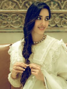 Actress Simrat Kaur HD Photos and Wallpapers September 2025