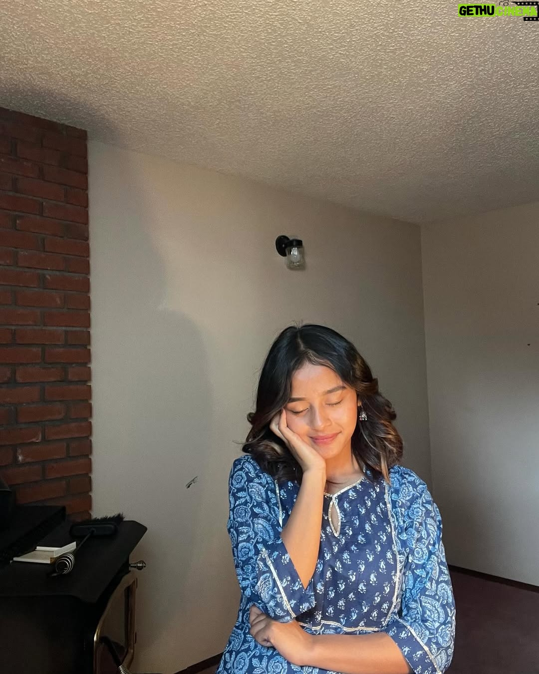 Simrella Lama - 33K Likes - 