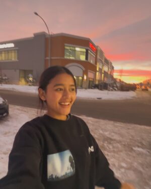 Simrella Lama Instagram - Mayalu 🇨🇦