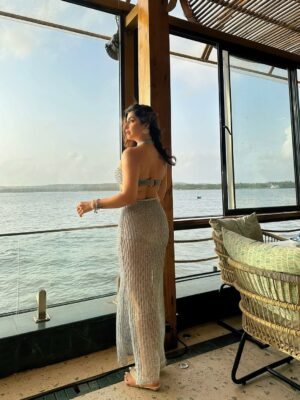 Simrithi Bathija Instagram - Radiant from within🩶

.

.

.

Outfit @tizzi.official 
📍 @tomatoesgoa 

.

.

.

#goa #goadiaries #goavibes #ocean #beachlife #beach #travel #travelgram #fitspo #outfits #ootd #ootdfashion #simrithibathija