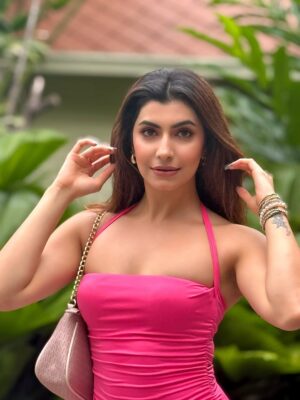 Simrithi Bathija Instagram - Just wanna travel and be a pretty girl all my life💗🥥✨

.

.

.

Outfit @srstore09 

#ootd #ootdfashion #thailand #bangkok #cityofjoy #slowlife #travel #travelgram #pinkaesthetic #dressups #fyp #foryoypage #explore #explorepage #aesthetic #traveladdict #simrithibathija