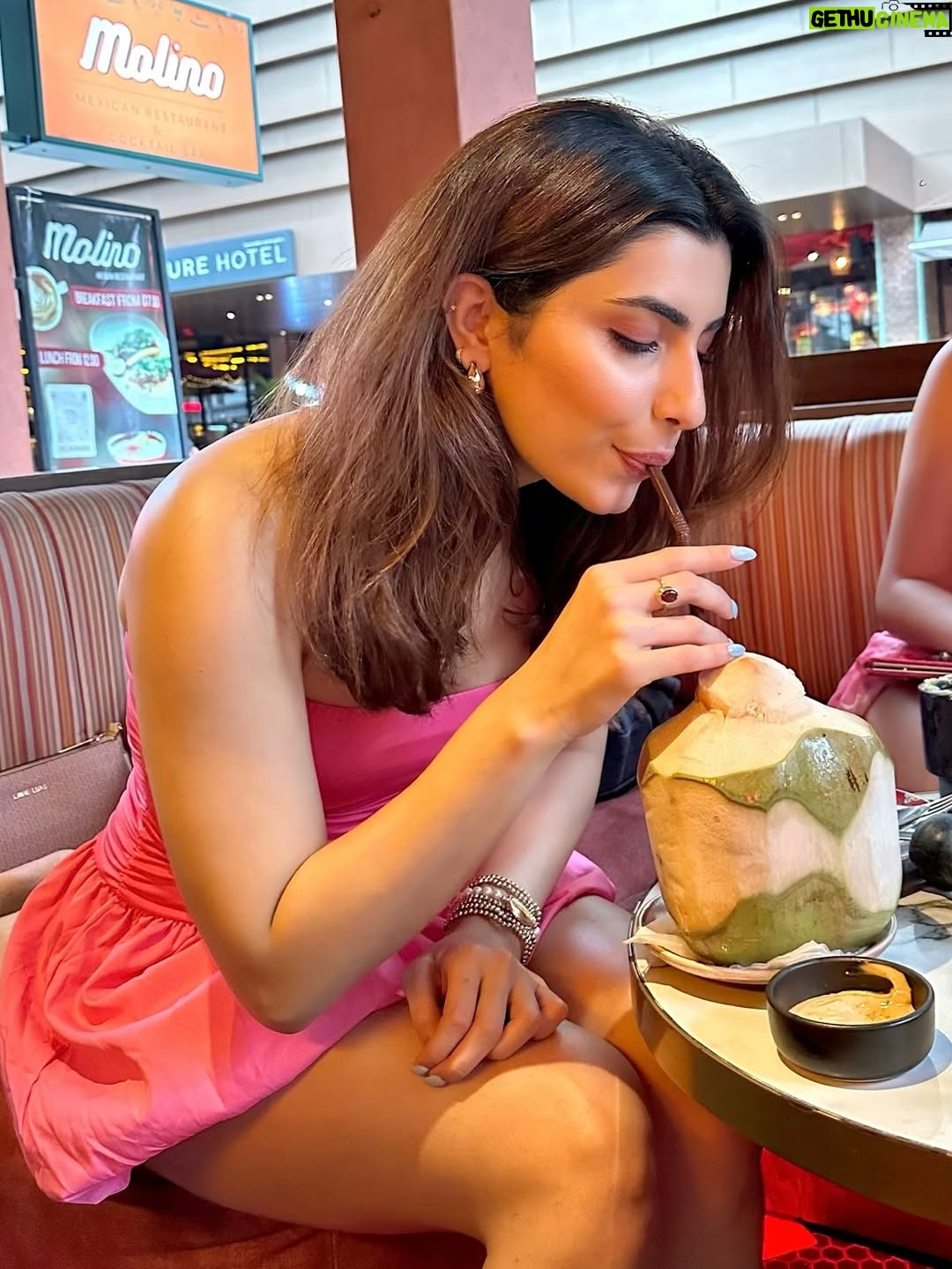 Simrithi Bathija - 2.5K Likes - Just wanna travel and be a pretty girl all my life💗🥥✨

.

.

.

Outfit @srstore09 

#ootd #ootdfashion #thailand #bangkok #cityofjoy #slowlife #travel #travelgram #pinkaesthetic #dressups #fyp #foryoypage #explore #explorepage #aesthetic #traveladdict #simrithibathija