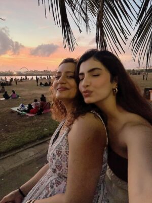 Simrithi Bathija Instagram - Day well spent, memories well kept 🫰🏻🌼

.

.

.

Outfit @savana 
Bracelet stack @bansrimehtadesign 

#colombo #srilanka #portcity #exploresrilanka #explore #travelgram #travel #happygirl #momandme #escape #sunset #sumsetlovers #beauty #skies #traveler #simrithibathija