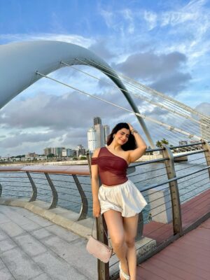 Simrithi Bathija Instagram - Day well spent, memories well kept 🫰🏻🌼

.

.

.

Outfit @savana 
Bracelet stack @bansrimehtadesign 

#colombo #srilanka #portcity #exploresrilanka #explore #travelgram #travel #happygirl #momandme #escape #sunset #sumsetlovers #beauty #skies #traveler #simrithibathija