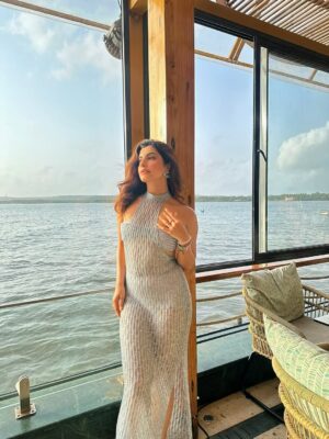Simrithi Bathija Instagram - Radiant from within🩶

.

.

.

Outfit @tizzi.official 
📍 @tomatoesgoa 

.

.

.

#goa #goadiaries #goavibes #ocean #beachlife #beach #travel #travelgram #fitspo #outfits #ootd #ootdfashion #simrithibathija