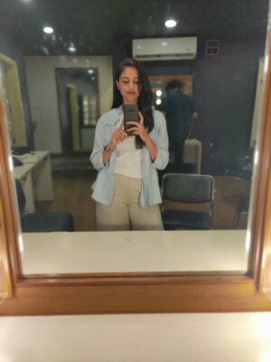 Siri Ravikumar Instagram - Love letters, Ninna Preethiya Naanu' - 

 This play came to me at a time when I was at my lowest, emotionally and mentally. I really wasn’t ready to take up work. Then @vvenkyprasad called and asked me to read the play once, and i loved it so much, without thinking twice I said yes. To my surprise, my co-actor turned out to be @actorkishore ! 

From that moment, things shifted. Being part of this production has been such a gift, it has given me a perspective. 
And working with @actorkishore has been a blessing… he’s so humble, soft-spoken, disciplined, and an inspiration.
@vvenkyprasad thank you for trusting me with something this special.

The love Rashmi and Siddharth have received from all of you has been overwhelming. We’ve completed 14 shows, and every single one has been precious. Truly, deeply grateful. ❤️