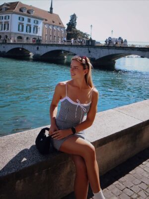 Skye Nicolson Instagram - Zürich 🩵