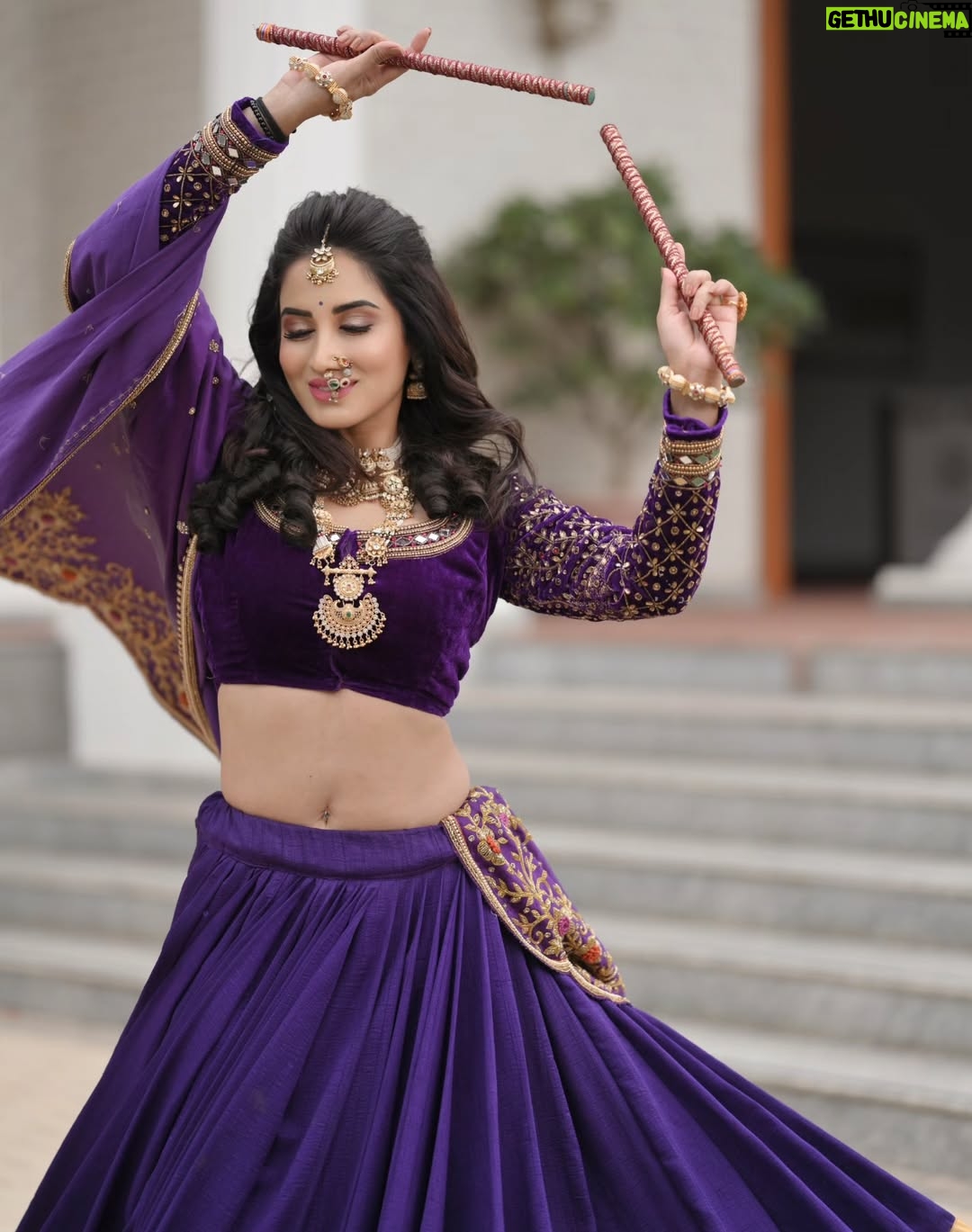 Smita Gondkar - 3.2K Likes - This year, Navratri gives us an added day to celebrate devotion, strength, and the eternal blessings of Maa Durga.💜

#smitagondkar #smittens #navratrivibes❤️ #dandiya #explore #navratrispecial❤️