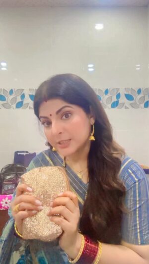 Smrity Sinha Instagram - #smritysinha #trending #reels #instagram #instagood #funny #shooting #new