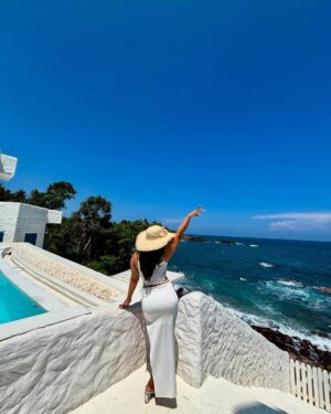 Sneha Gupta Instagram - WEARING WHITE LIKE IT’S MY SUPER POWER..
.
.
.
.
#white #dress #srilanka #colombo #view #talallabeach #island #love #the #vibe #insta #instafit #instagram #instamood #instagood