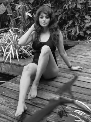 Sneha Ullal Instagram - Take me back .