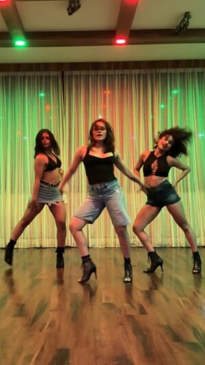 Sneha world Instagram - Wasn’t gonna put this one out but wth! 🤷🏻♀️
I’m missing my bong babies @anuditapaul_did @sanskariaf
#snehaworld #reels #waterremix #heels