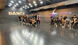 Sneha world Instagram - Sikander Naache bts from creating in the studio to set!
One of my smoothest shoot experience working alongside maestro @khan_ahmedasas sir!
Absolute kickass choreography team 💪🏻
@i_am_princegupta @dhridhay @ali_choudhary17
Also some talented Dabke artists from Lebanon @alimasri13 🫰🏻and beauty @abhisree.sen
Mazza aagaya! Looking forward to watch the movie in cinemas real soon. 🥰🥰
@beingsalmankhan @rashmika_mandanna
#sikandar #sikandarnaache
