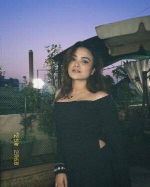 Sneha world Instagram - Life’ing cuz nobody’s son out there wifey’ing me up! 💀