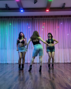 Sneha world Instagram - Been busy dancing irl!
#snehaworld #dancelife #reelsebahar