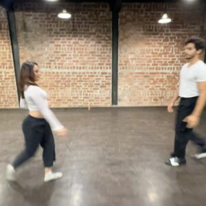 Sneha world Instagram - Since you guys enjoyed the previous bts of me and @ishaankhatter dancing! Here’s some Dil Deewana and more 😋🫣💀
And thank you @ankit_swarnakar for being my partner in crime trying to give his postures and lead on point 😋😍
#snehaworld #theroyalsonnetflix #behindthescene #rehearsals