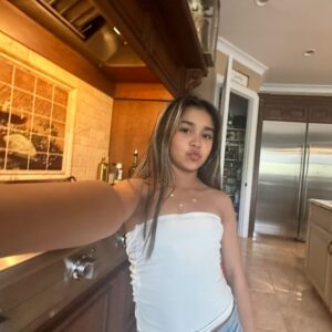 Snooki Instagram - Happy 11th birthday TO MY QUEEN 👏🏽 you are everything & more of the daughter I’ve always dreamed of having. Beautiful, smart, sassy, caring, nca & summit champ (lol) , the best sister & my best friend. I love you so much my queen. Keep crushing life & making your family proud 💋