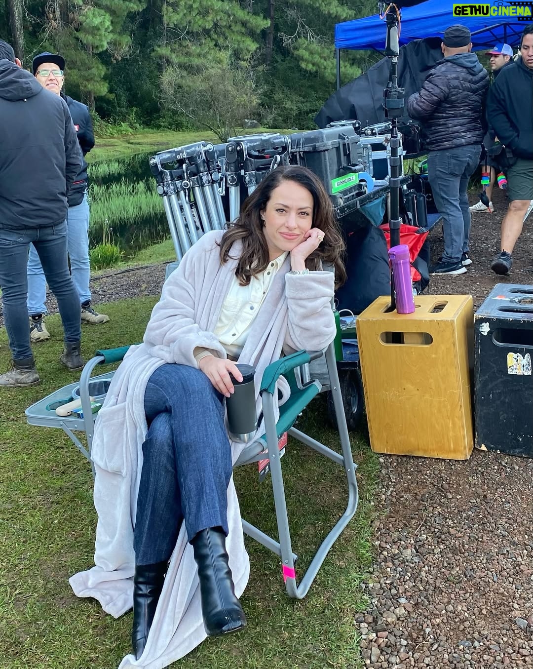 Sofía Lama - 3.4K Likes - Les dejo un recorrido del behind the scenes de #PecadosInconfesables ya la pueden ver por @netflixlat ! Una delicia coincidir con compañeros que quiero y admiro 💕