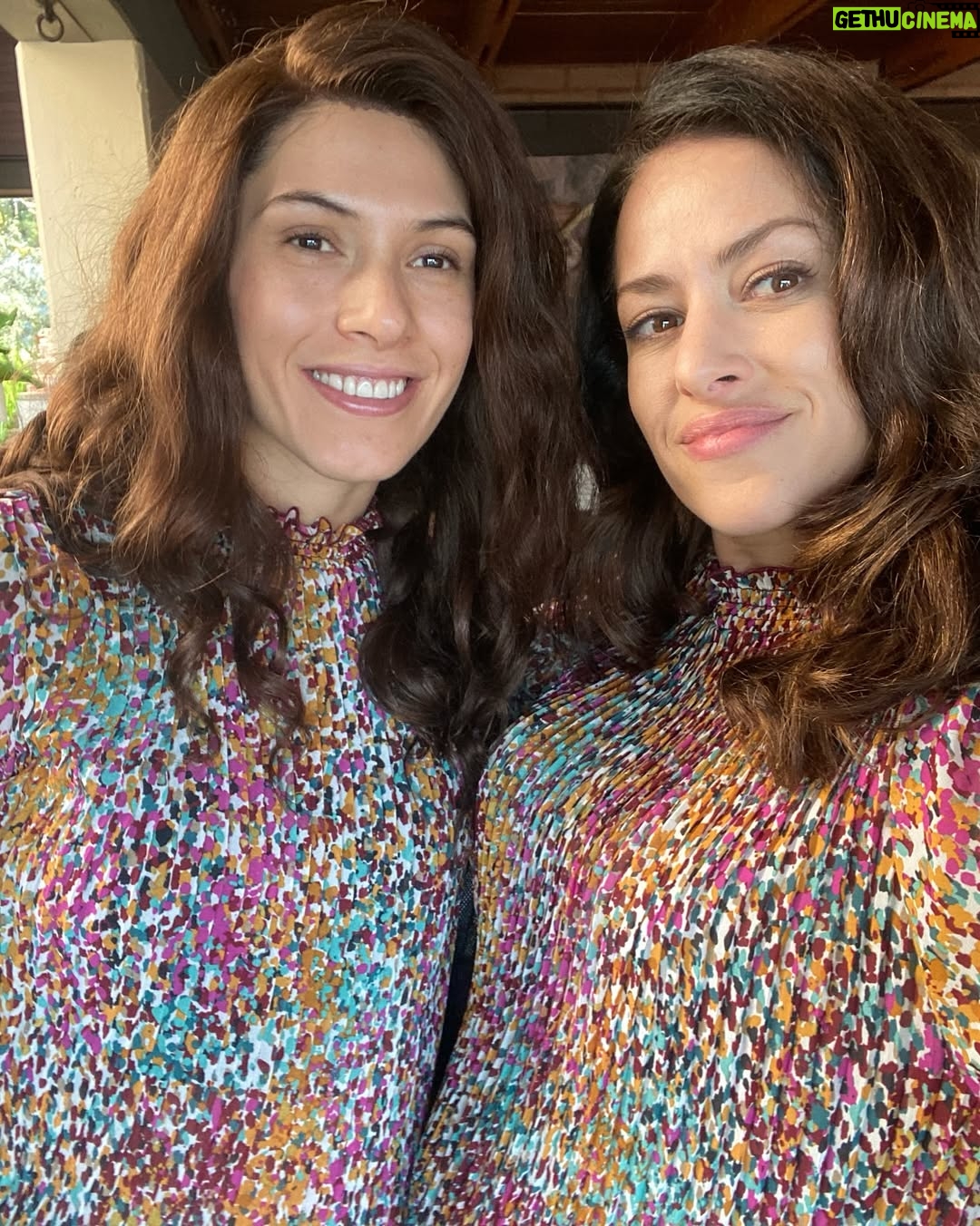 Sofía Lama - 3.4K Likes - Les dejo un recorrido del behind the scenes de #PecadosInconfesables ya la pueden ver por @netflixlat ! Una delicia coincidir con compañeros que quiero y admiro 💕