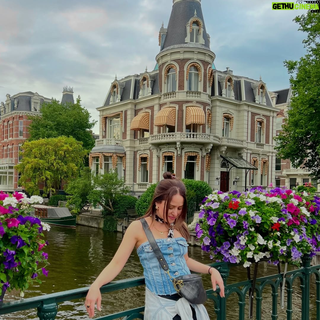 Sofía Lama - 1.1K Likes - La belleza de Ámsterdam