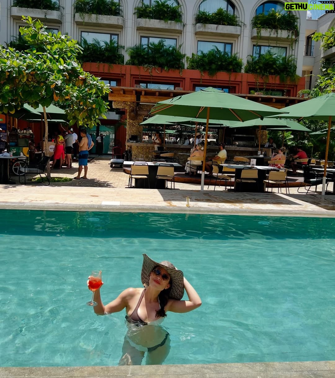 Sofía Lama - 1.5K Likes - La mejor experiencia en Cartagena! @oshhotel 
Una belleza cada rincón 💕