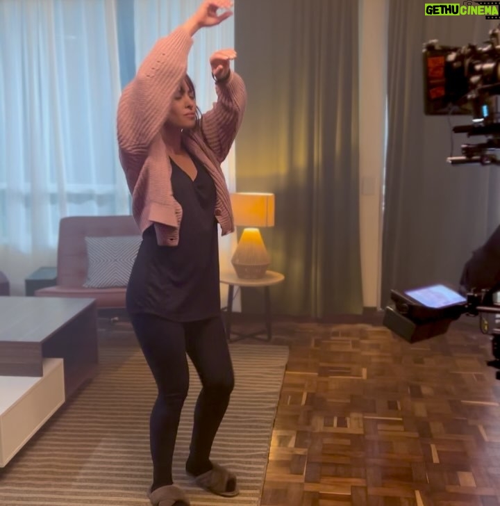 Sofía Lama - 1.8K Likes - So far working in Bogota…. 💕 #CapitanMorales