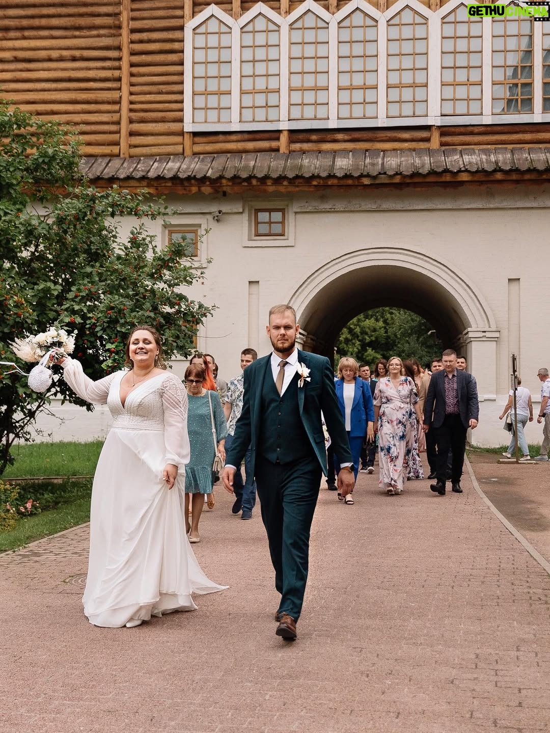 Sofya Zaika - 10.5K Likes - 27.07.23 👰🏼‍♀️💕🧑🏼‍💼
2 года , как мы официально вместе слушаем шансон в машине на полную громкость 😂❤️ #люблю  #любовь #бумажнаясвадьба #годовщина