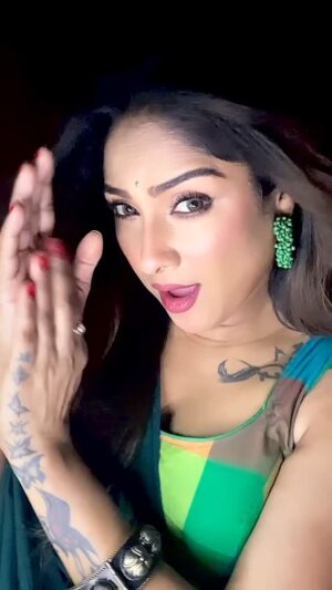 Soma Singha Instagram - #trendingsongs #instagramree #trend #reel #reelitfeelit #reelsvideo #viralreeĺs #instagram #réel #