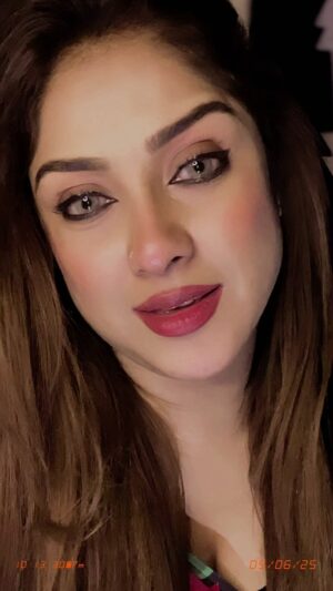 Soma Singha Instagram - #trendingsongs #instagramree #trend #reel #reelitfeelit #reelsvideo #viralreeĺs #instagram #réel #sad