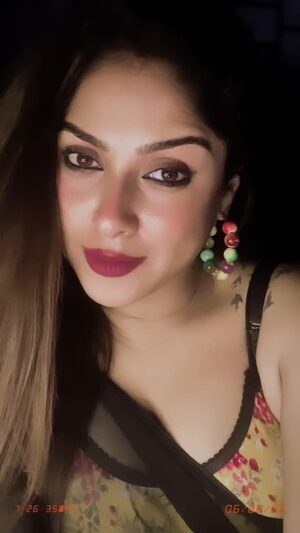 Soma Singha Instagram - #trendingsongs #instagramree #trend #reel #reelitfeelit #reelsvideo #viralreeĺs #instagram #réel
