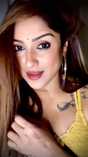 Soma Singha Instagram - #trendingsongs #instagramree #trend #reel #reelitfeelit #reelsvideo #viralreeĺs #instagram #réel