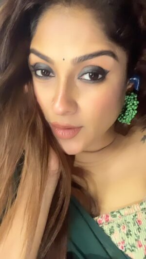 Soma Singha Instagram - #trendingsongs #instagramree #trend #reel #reelitfeelit #reelsvideo #instagram #viralreeĺs #instagram #réel