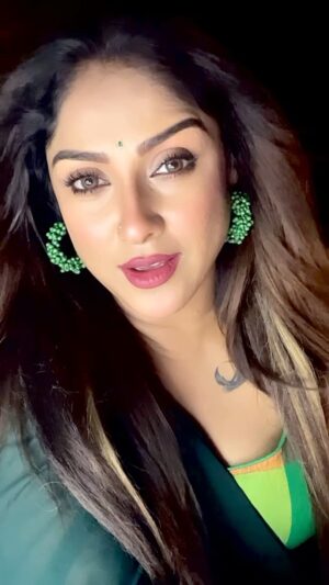 Soma Singha Instagram - #trendingsongs #instagramree #reel #reelitfeelit #trend #reelsvideo #viralreeĺs #instagram #réel #sad
