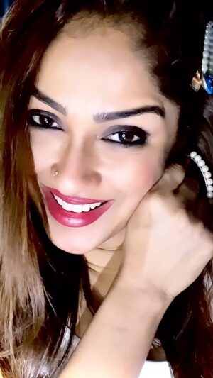 Soma Singha Instagram - #trendingsongs #instagramree #trend #reel #reelitfeelit #reelsvideo #viralreeĺs #instagram #réel